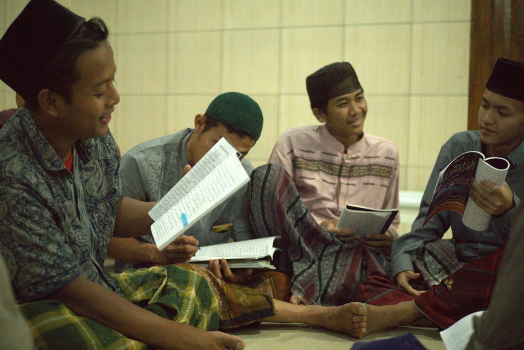 Rauhah : Optimalisasi Prinsip Pelajar, Selamatkan Kembangbiak Kebodohan